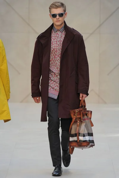 Look 24